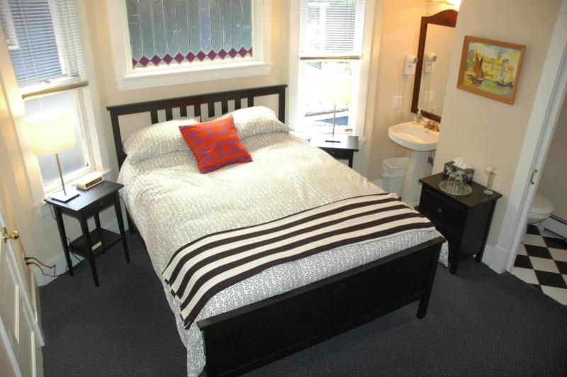Douglas Guest House - image 12