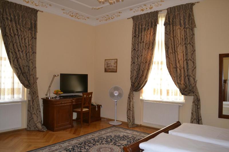 Superior Double Room image 2
