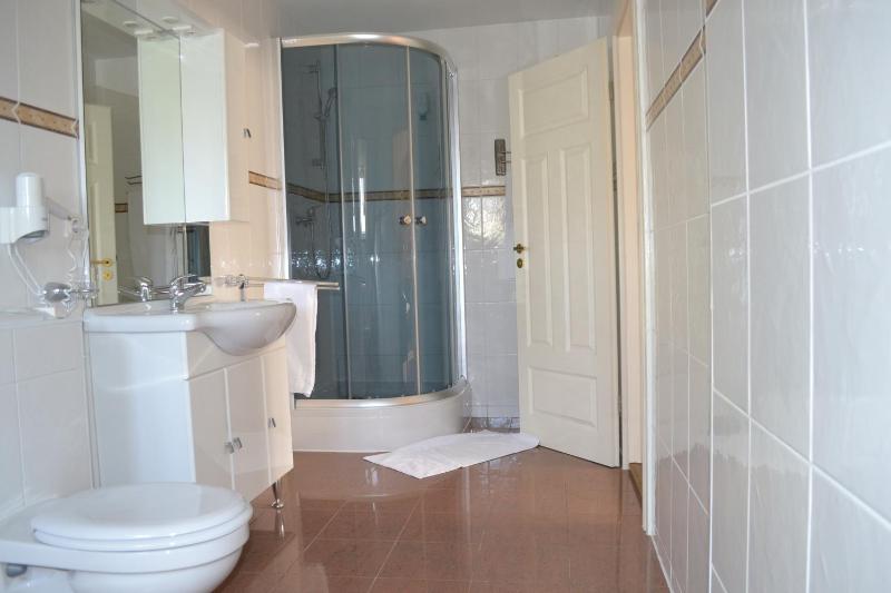 Double Room image 2