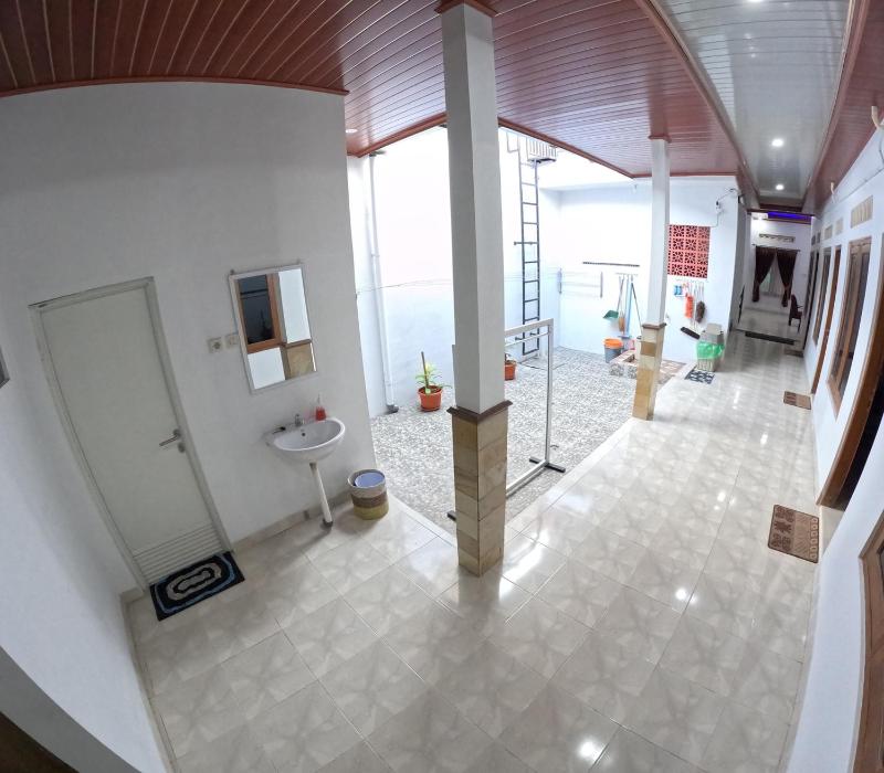 Griyo Mondoliko Homestay Jogja - image 1