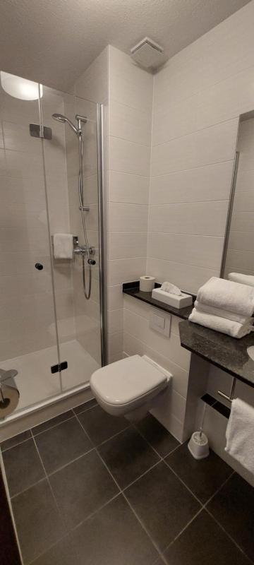 Twin Room image 1