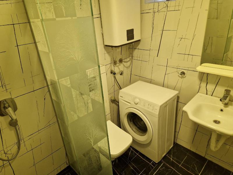 Avalon Apartments - image 14