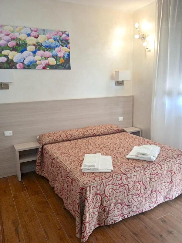 Superior Double or Twin Room image 4