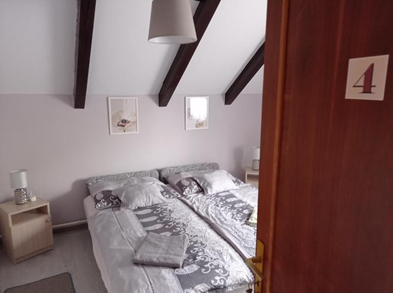 Double Room with Shared Bathroom image 4