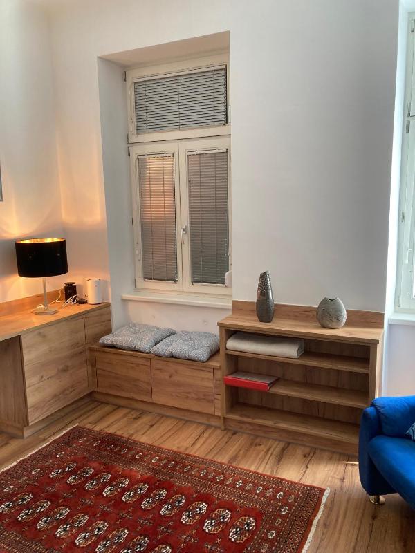 Studio Apartment image 2