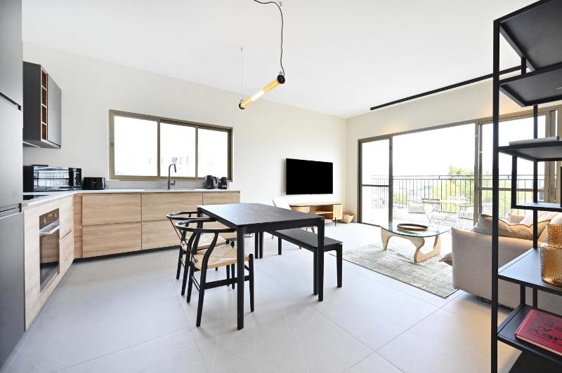Pleasant 2BR with Mamad and Balcony by Holyguest - image 6