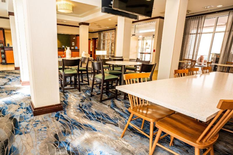 Fairfield Inn & Suites by Marriott San Antonio Alamo Plaza/Convention Center - image 26