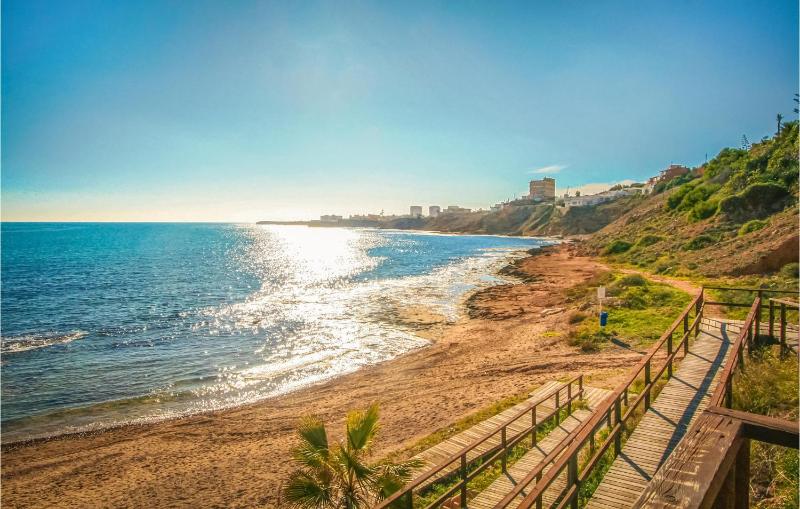 Awesome Apartment In Torrevieja With Wifi - image 14