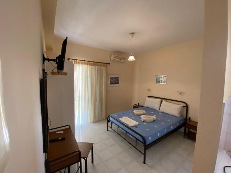Economy Studio (2 Adults) image 3