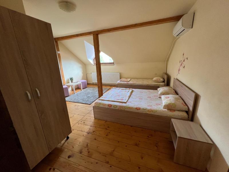 Triple Room with Private Bathroom image 1