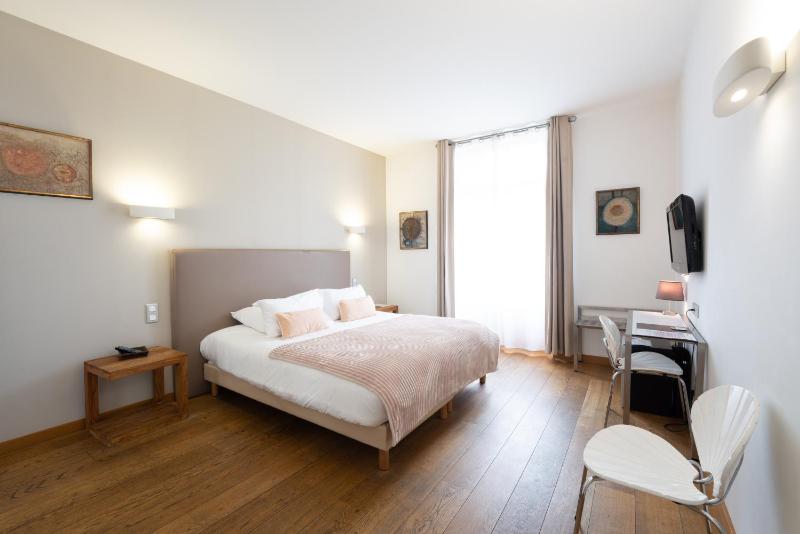 Superior Double Room image 1