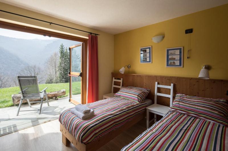 Triple Room with Mountain View image 1
