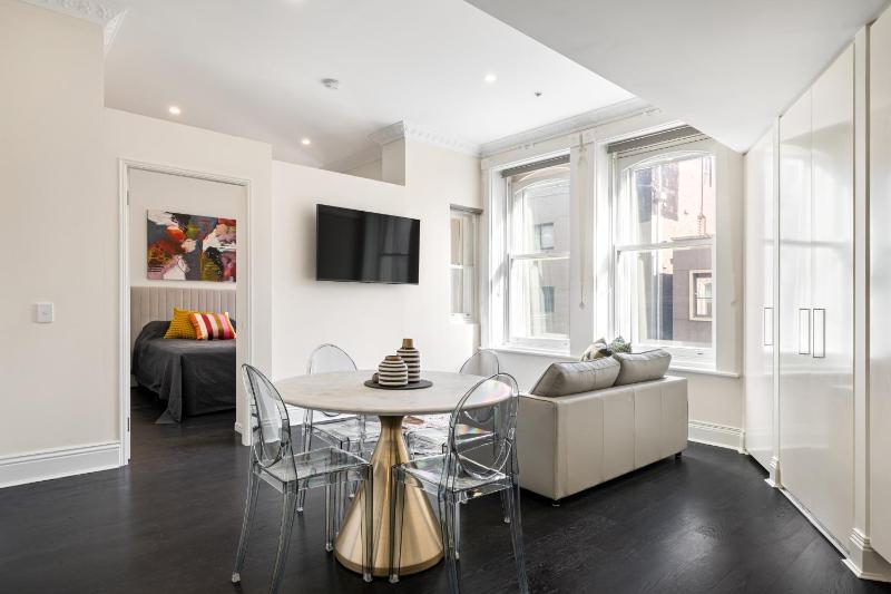 One-Bedroom Apartment image 1