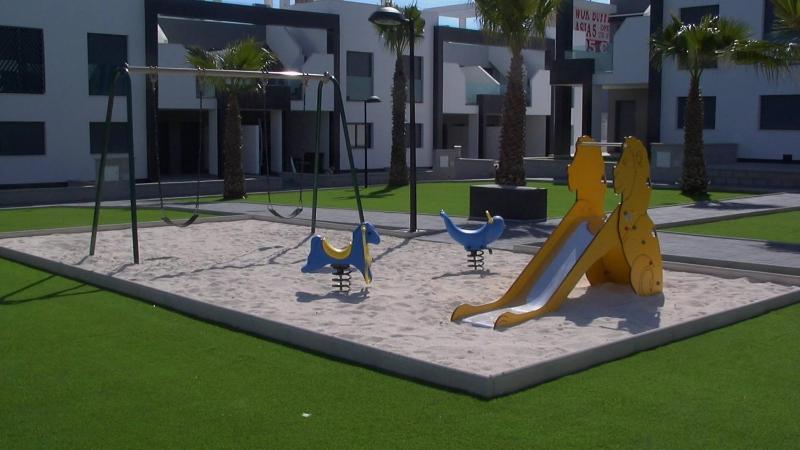 Penthouse Oasis Beach La Zenia - image 9