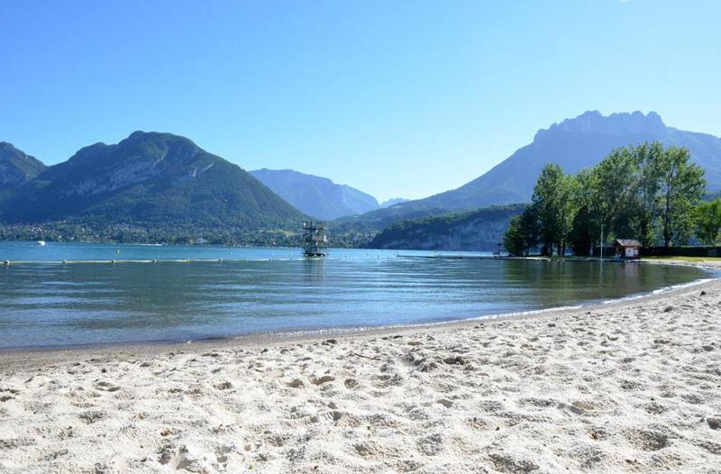 L'échappee du 36 - 4 chambres dans le Triangle d'Or à 100m du lac parking gratuit - image 23