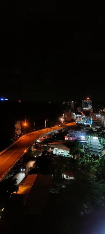 Luxurious Apartment with a pool and gym near Trivandrum railway station - image 15