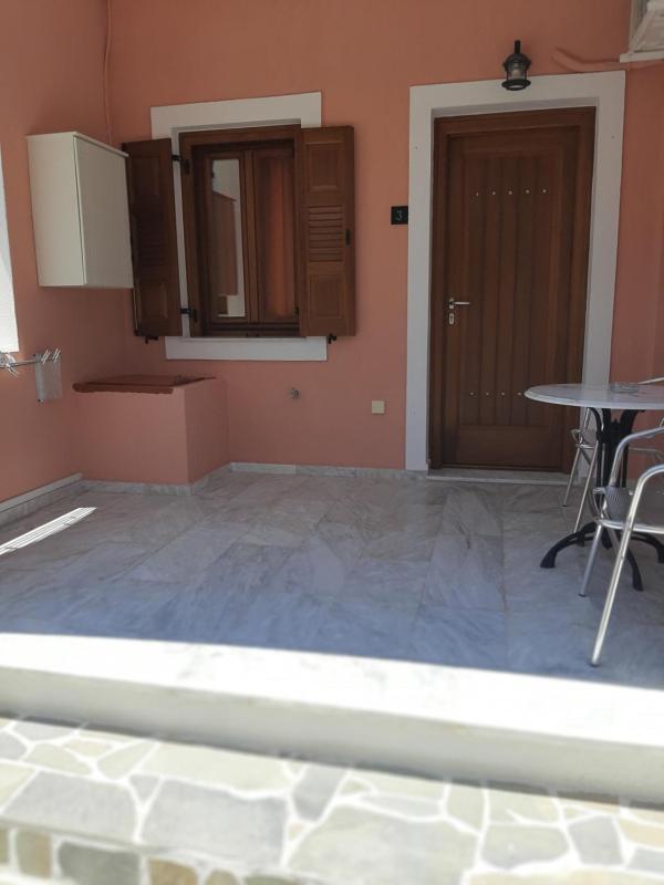 Standard Double Room image 2
