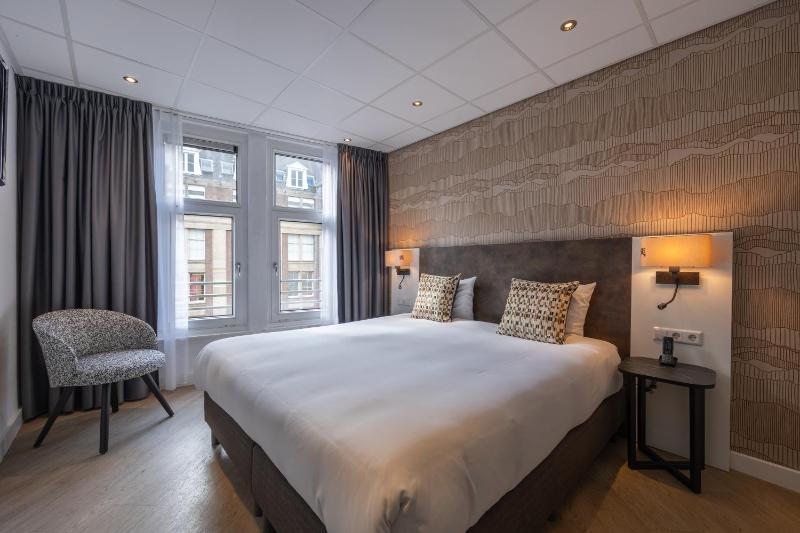 Comfort Double or Twin Room with City View image 2