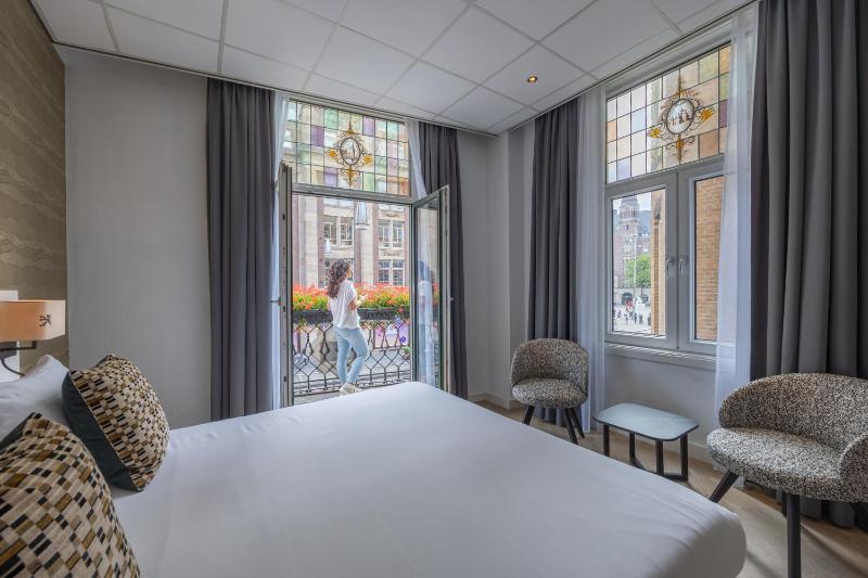 Superior Double or Twin Room with City View  image 3