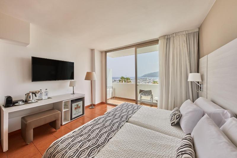 Double Sea View Room with Terrace image 1