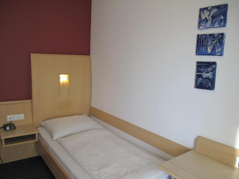 Single Room image 1
