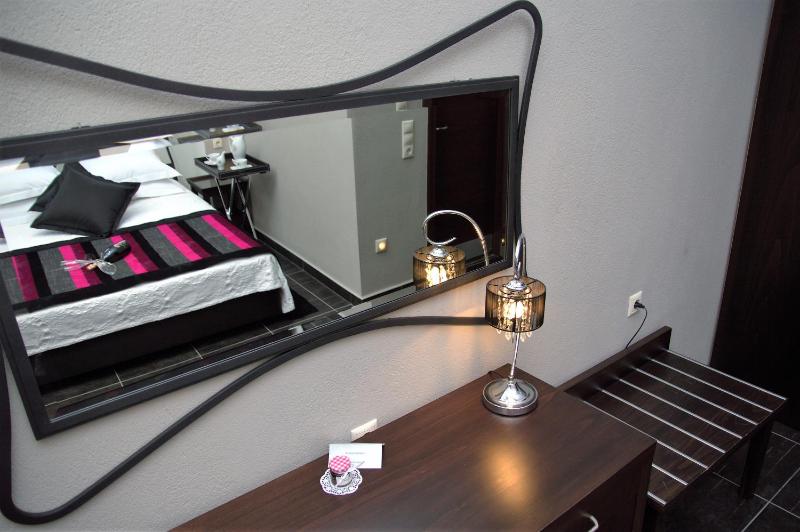 Superior Double Room image 4