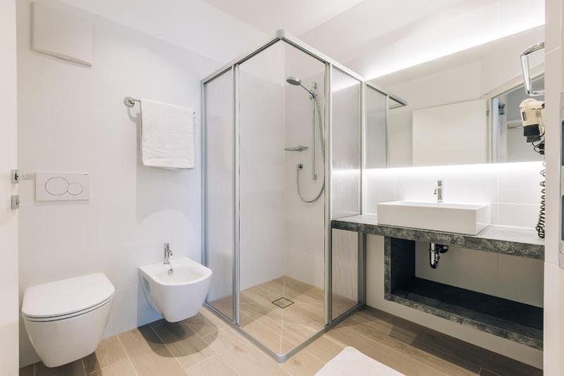 One-Bedroom Apartment image 2