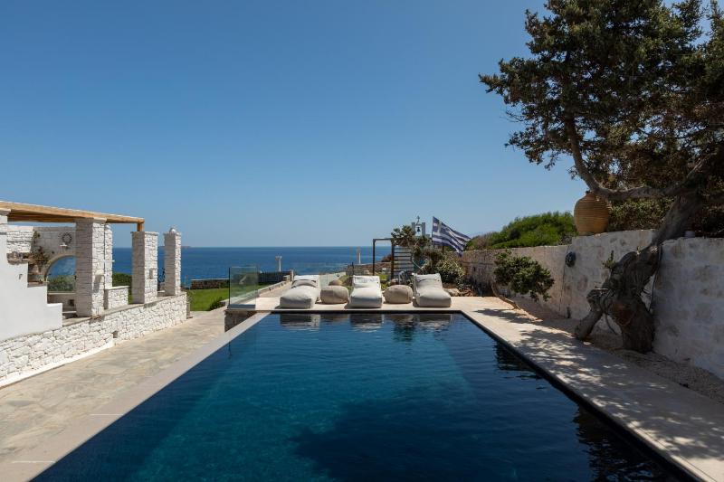 Amalgam Homes Paros Beachfront Villa - image 20