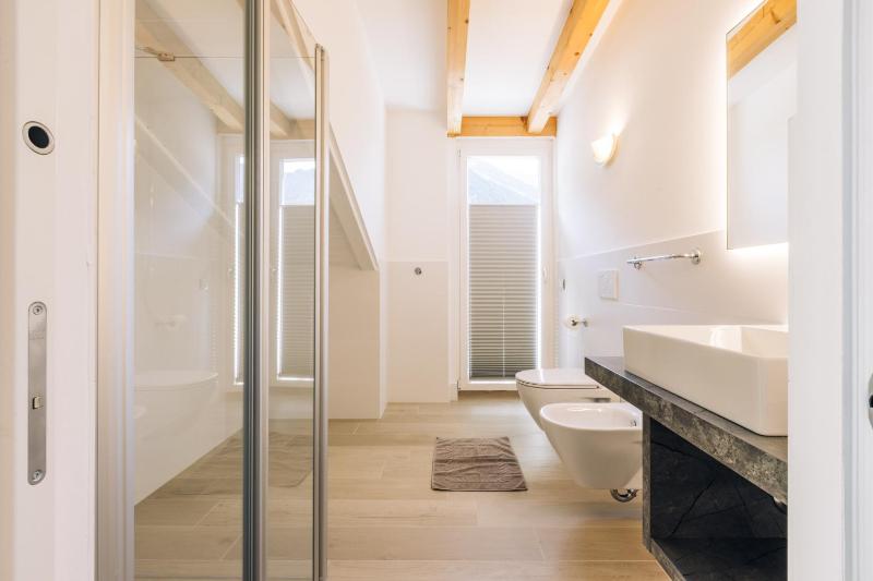 One-Bedroom Apartment image 2