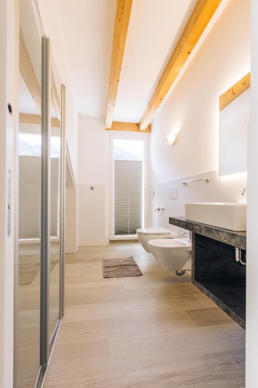 One-Bedroom Apartment image 3