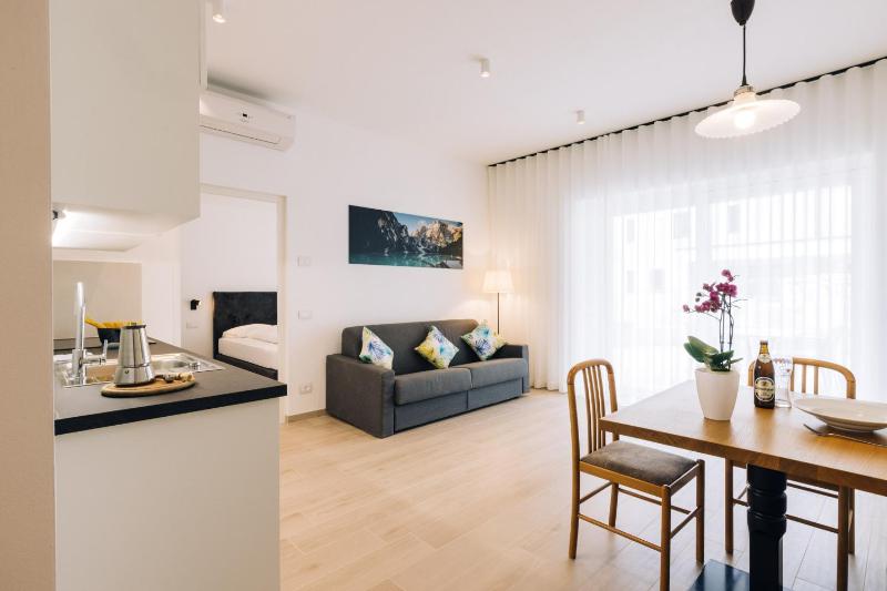 One-Bedroom Apartment image 1