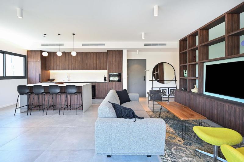 Modern 3BR retreat in the Old North by HolyGuest - image 1
