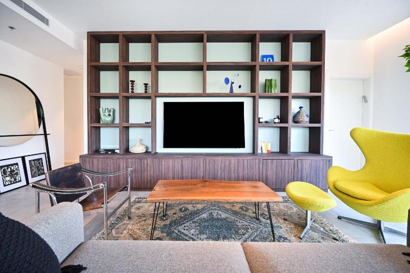 Modern 3BR retreat in the Old North by HolyGuest - image 12