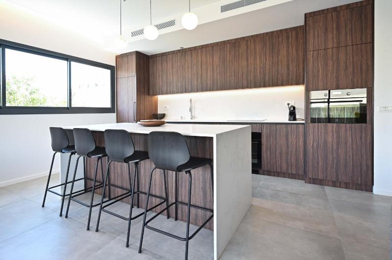 Modern 3BR retreat in the Old North by HolyGuest - image 16