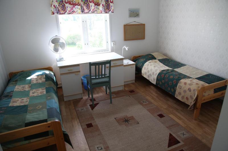 Twin Room with Shared Bathroom image 3