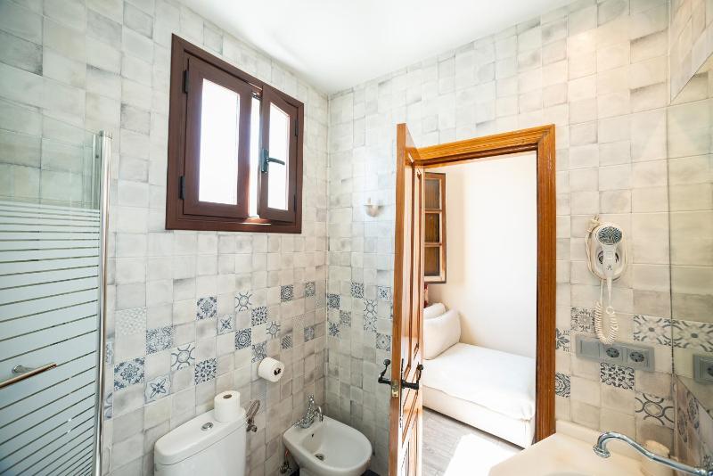 Triple Room image 4