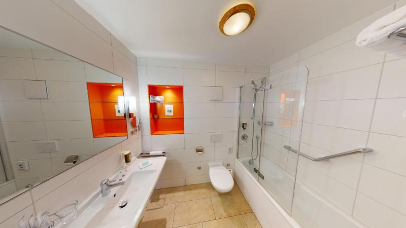 Deluxe Double Room image 2