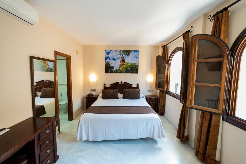 Double Room with views image 3