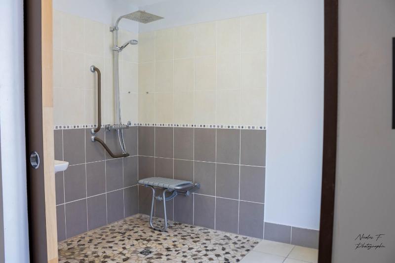 Double Room - Disability Access image 3