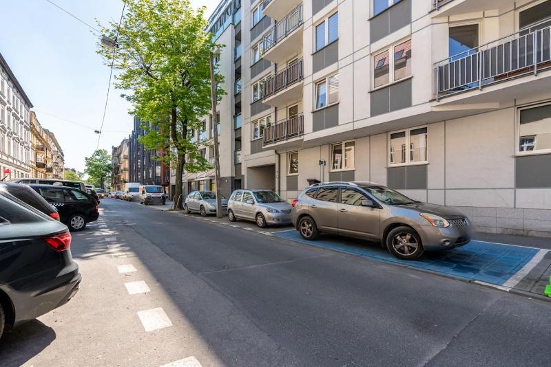 Kosińskiego Apartament Poznań by Noclegi Renters - image 9