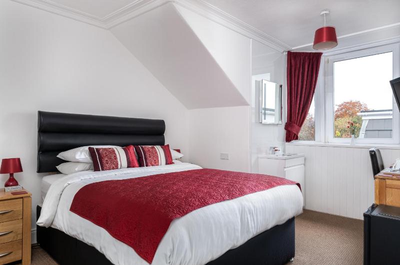 Small Double Room image 1