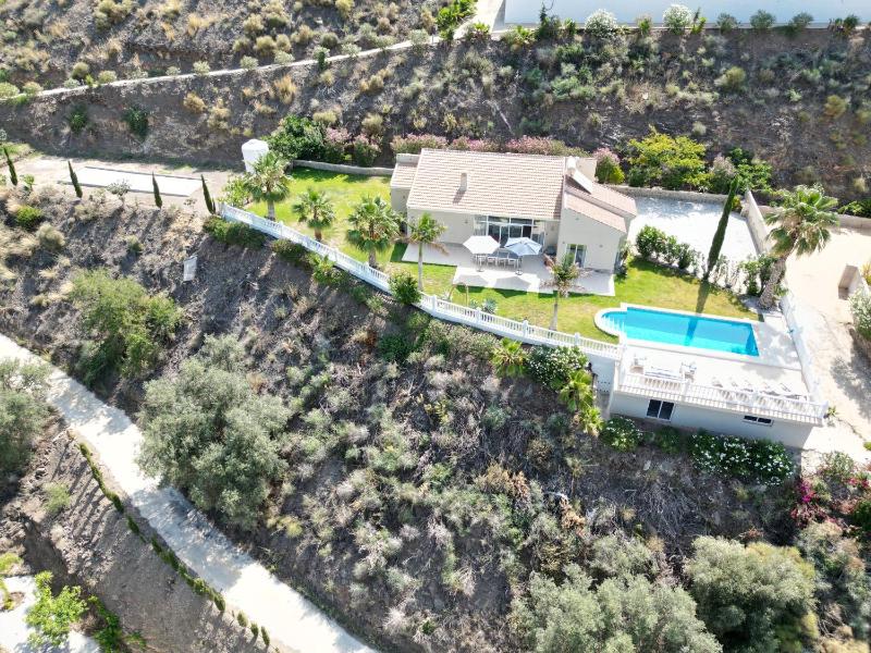 Villa with Sea View image 4