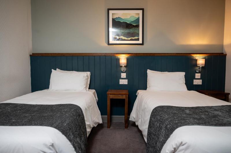 Twin Room image 1