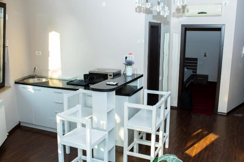 Apartment image 3