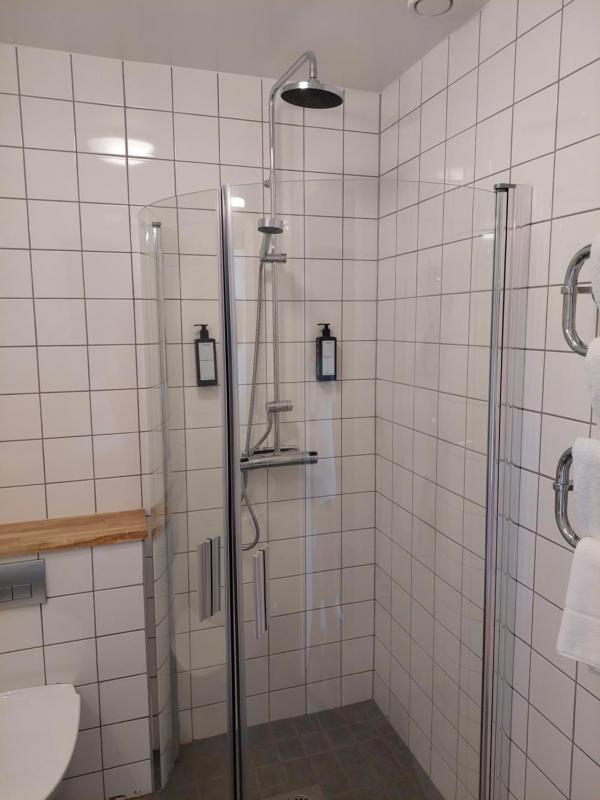 Double Room image 4