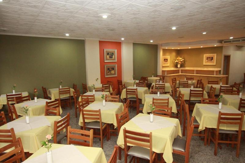 Hotel Blumenau by Pires - Balneário Camboriú - image 5