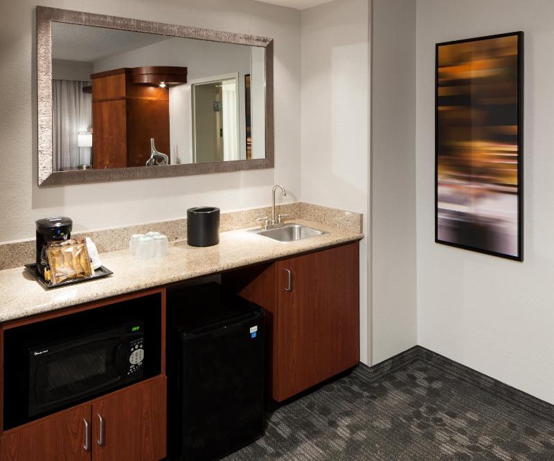 King Room with Sofa Bed - Hearing Accessible image 1