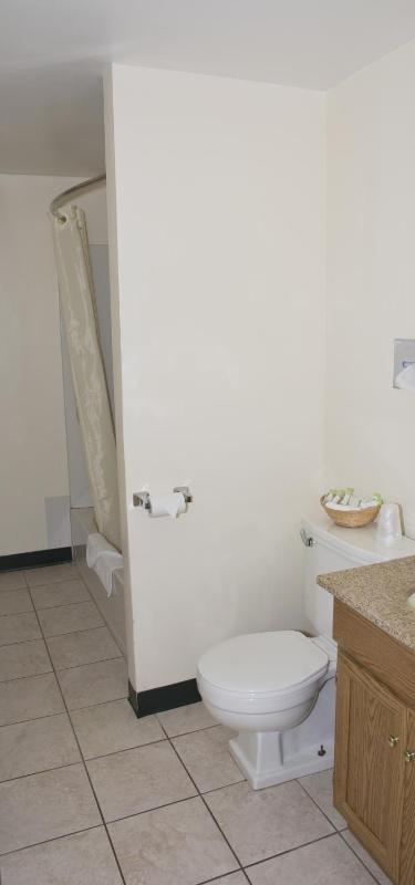 Family Room - Non-Smoking image 1