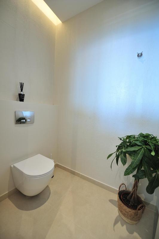 Salty Wave Suites - image 2