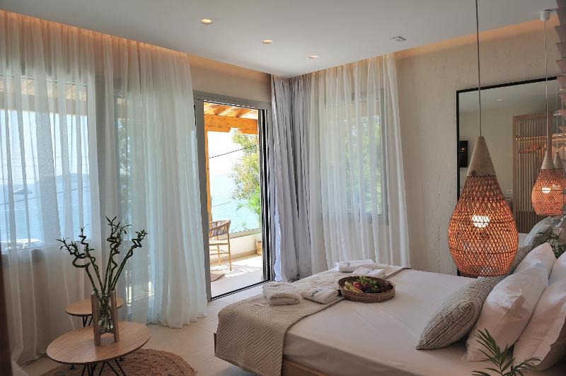 Salty Wave Suites - image 32